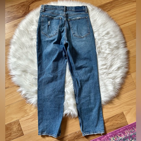 Abercrombie & Fitch The 90’s Straight Ultra High Rise Distressed Jeans Size 30 - Picture 4 of 8